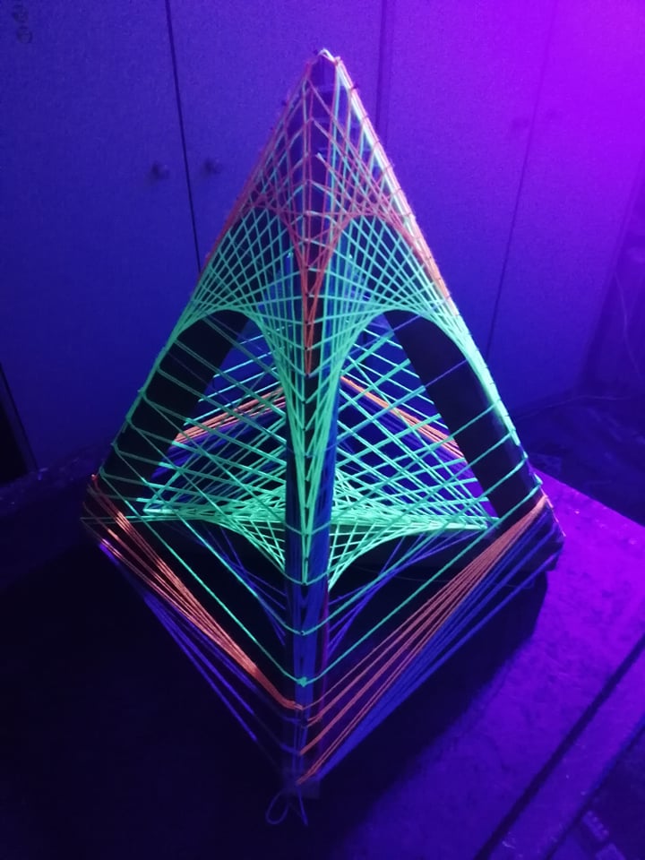 Little pyramid by Psybell - String Art