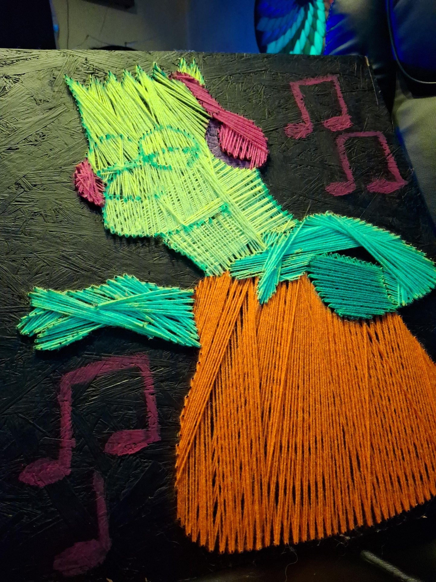 Bart Simpson listen to music