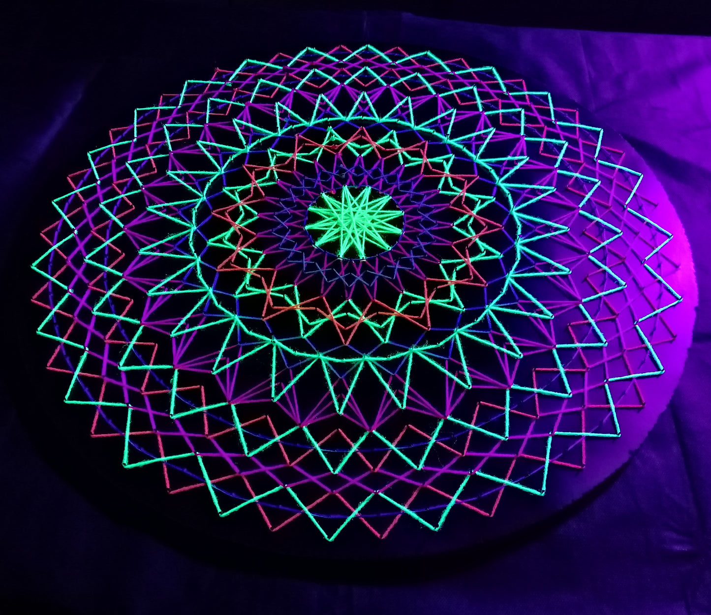 🌀 Hypnotic Mandala 🌀