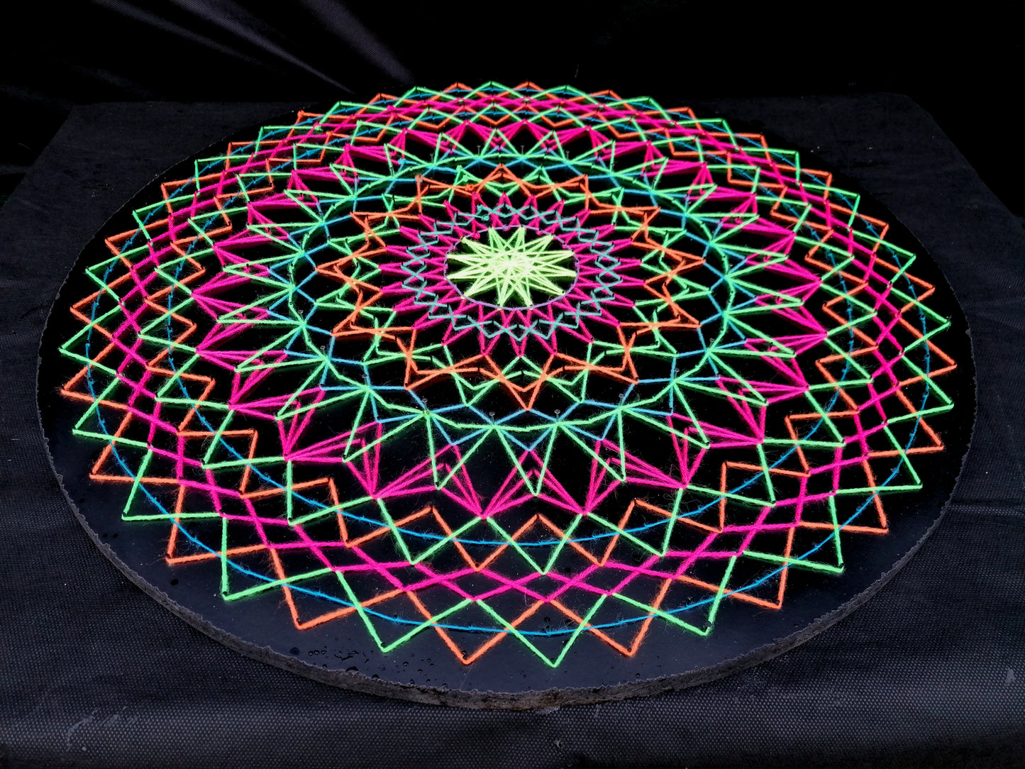 🌀 Hypnotic Mandala 🌀