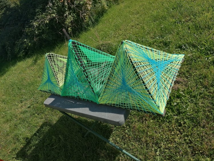 Triple pyramide verte