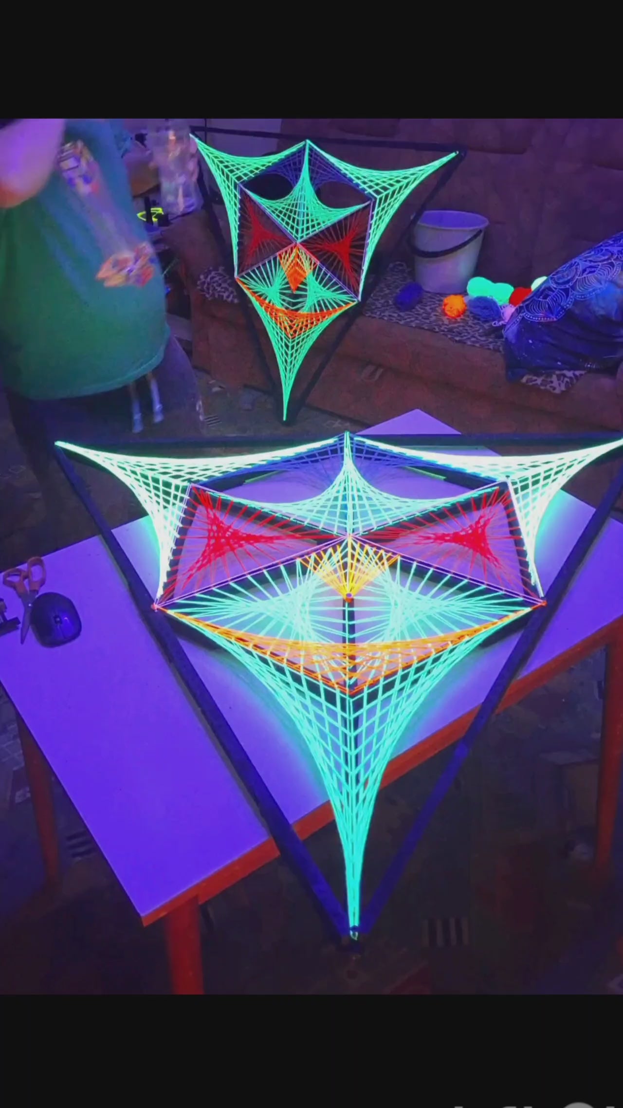 Process of creating Alien Hunter geometric string art by Psybell