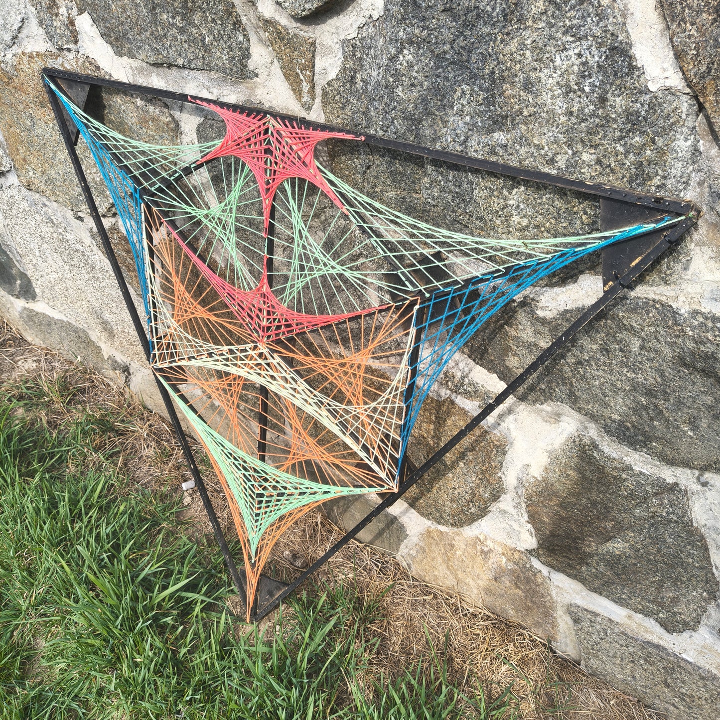 🤬 Strict Alien 👽 by Psybell - String Art