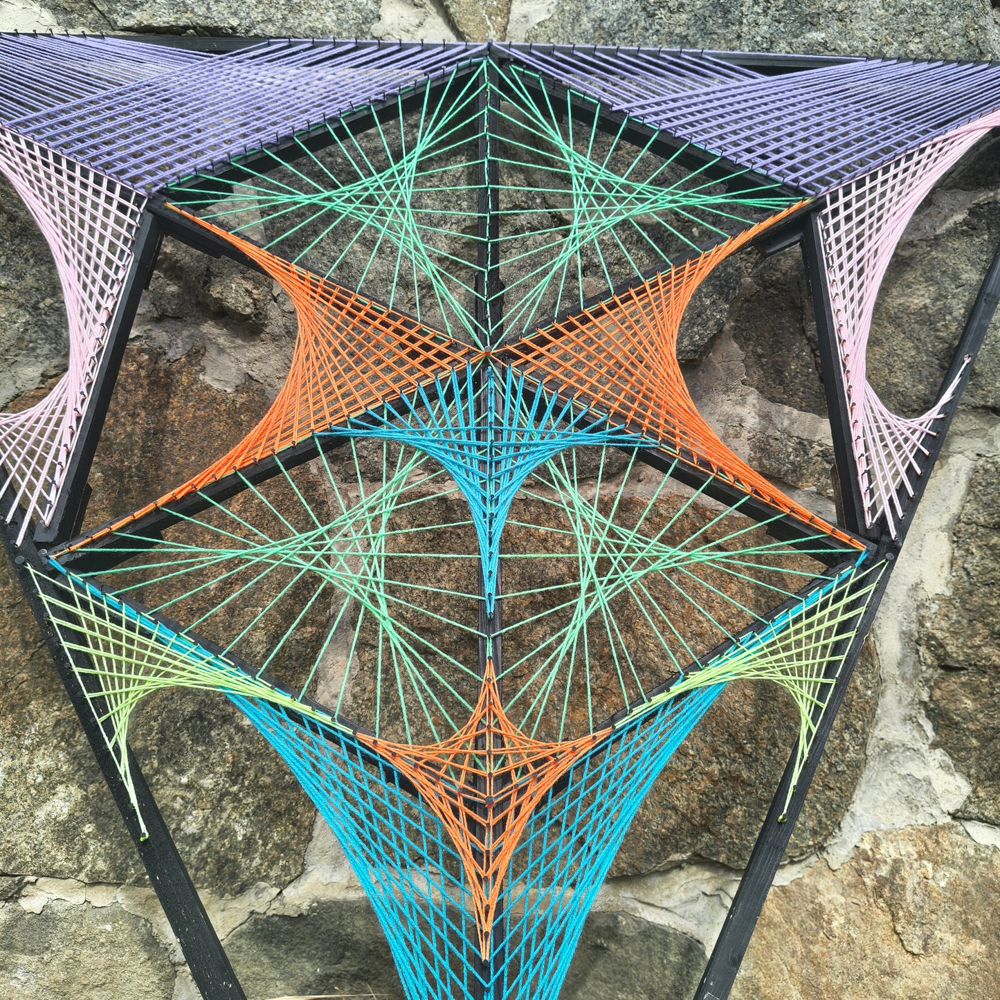 🛡️ Alien's Guardian 👽 by Psybell - String Art